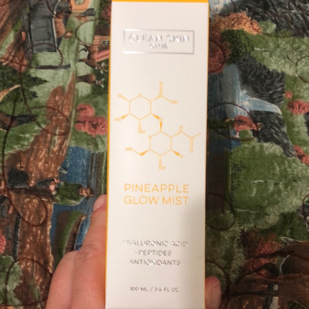 Clean Skin Club: Pineapple Glow Mist